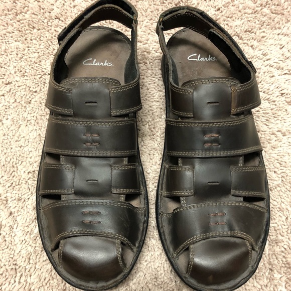 mens velcro shoes clarks